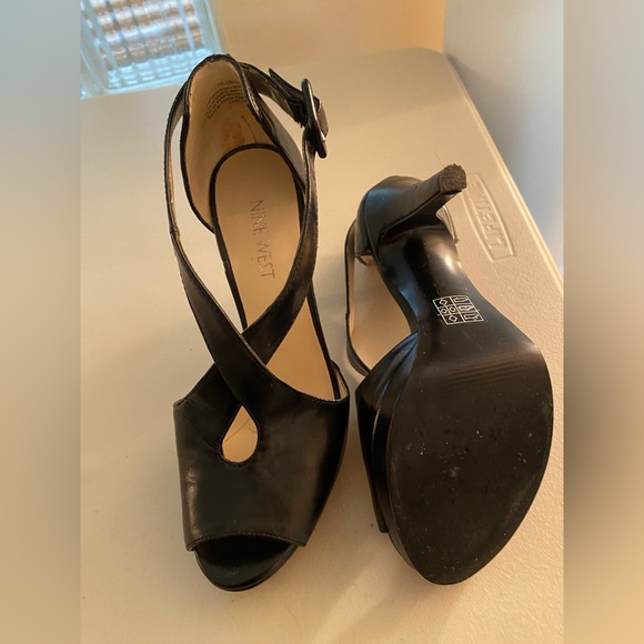 Nine West leather sandals, size 5 - Picture 6 of 7